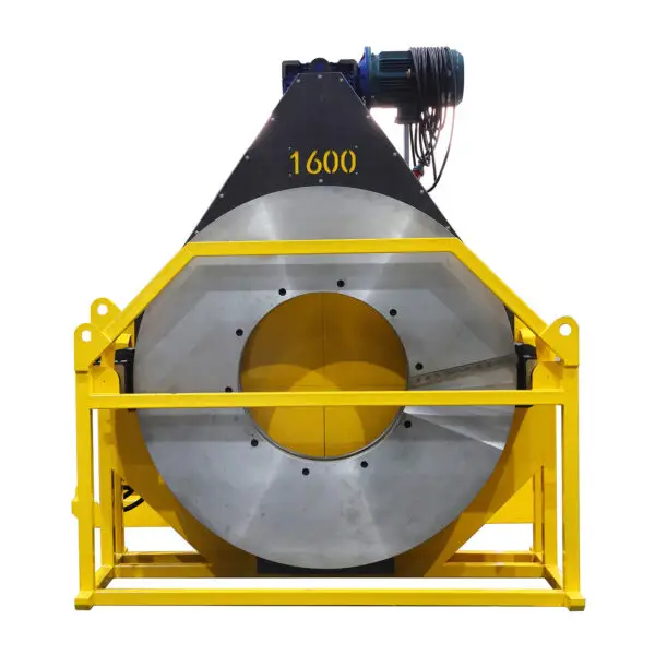 Industriell plastsvetsutrustning för storformatssvetsning, med synliga svetsverktyg och komponenter, monterad i en gul och svart ram.